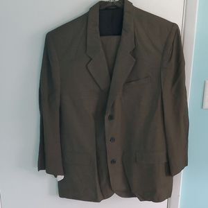 Basco 2 piece suit, 3 button coat & trousers